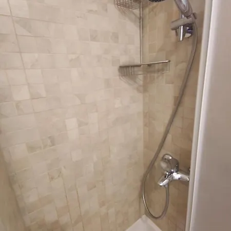 Апартаменти Tinelinn - Walls