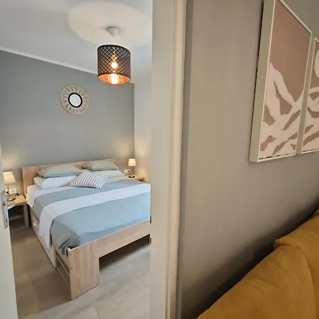 Tinelinn - Walls Apartament