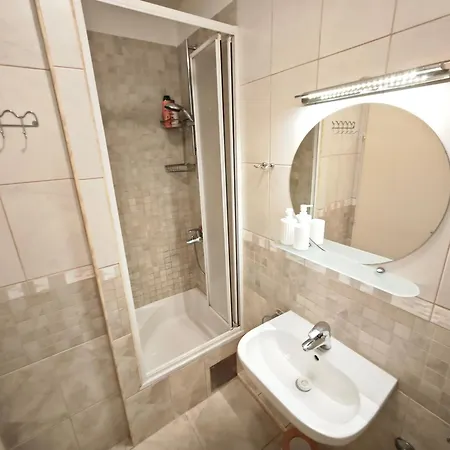 Apartament Tinelinn - Walls