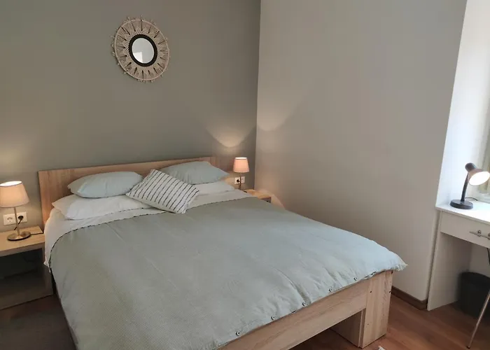 Tinelinn - Walls Apartment